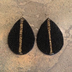 Teardrop Black Earrings